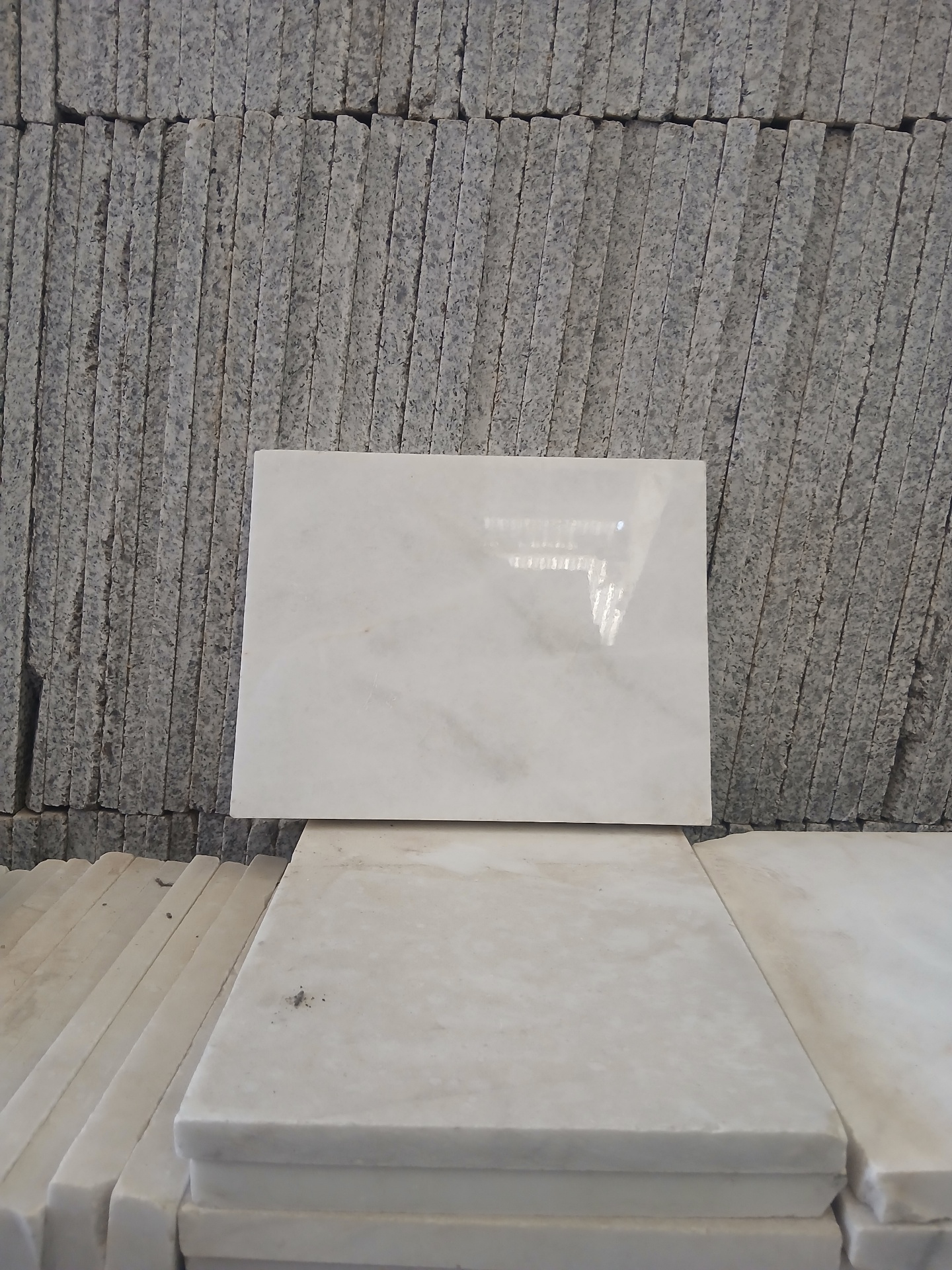 سنگ چینی سفید نیریز ممتاز 25*20